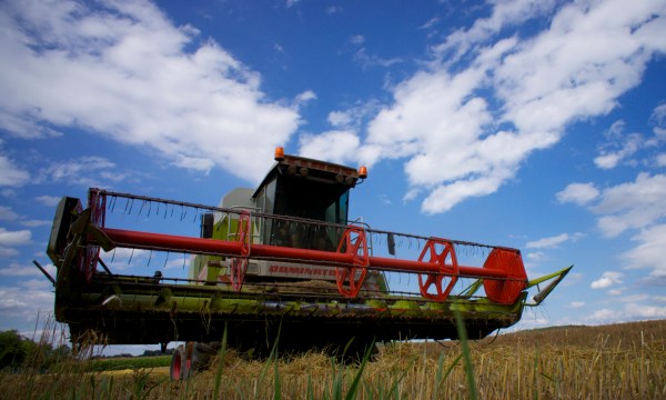 Mähdrescher Landwirtschaft © Hannes Schleeh