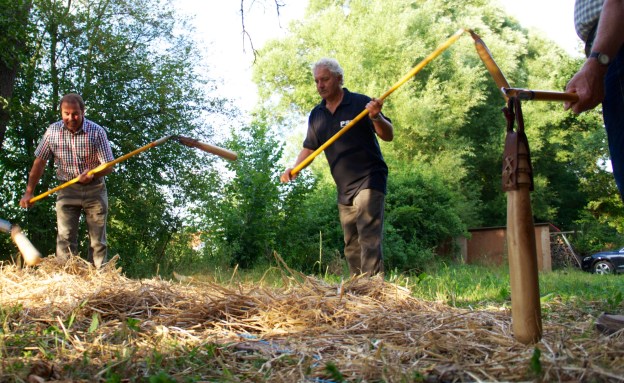 Dreschen mit Dreschflegel