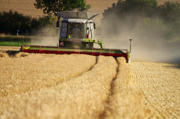 Mähen und Dreschen auf 12 Meter 